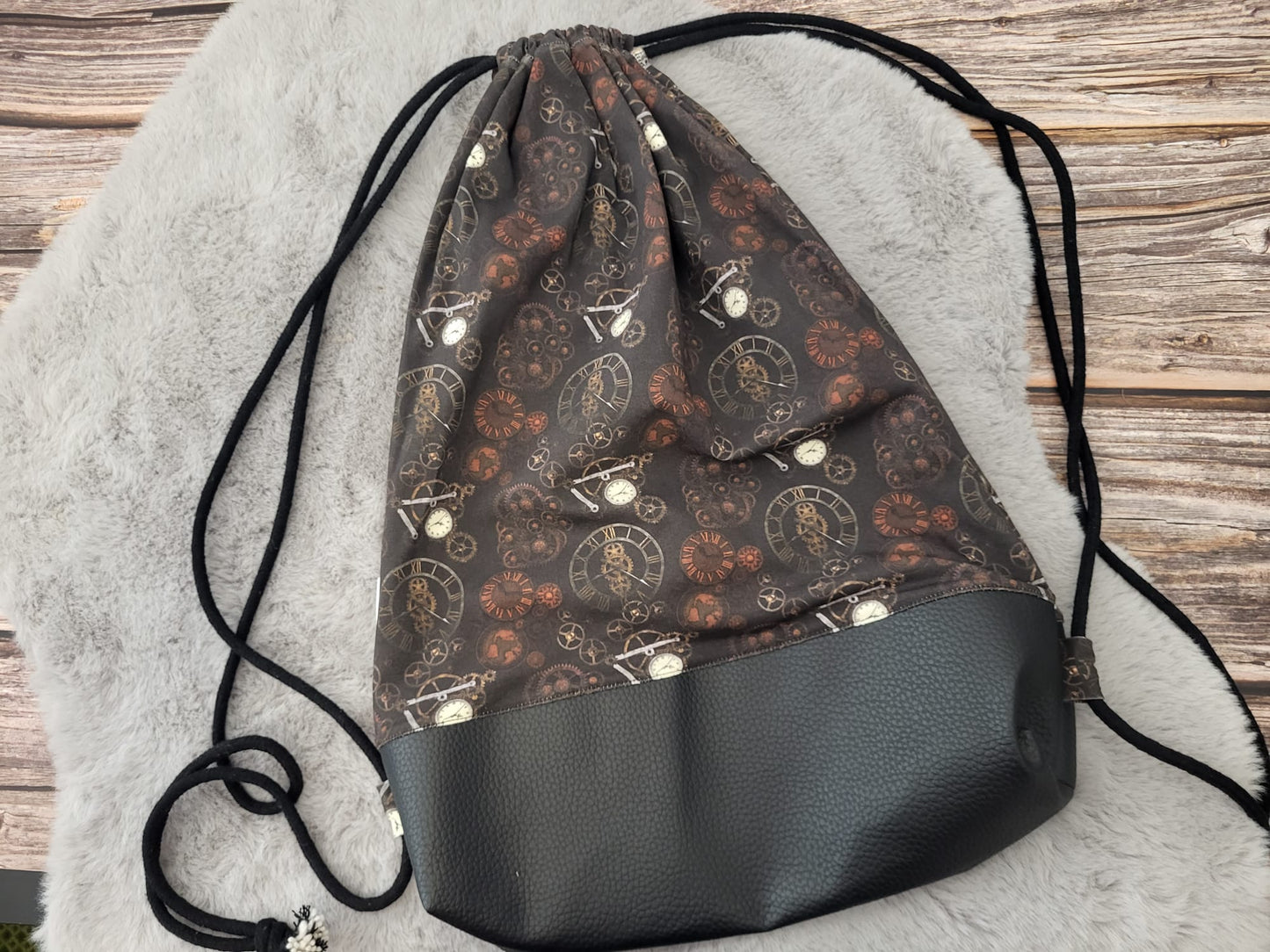 Rucksack Zahnräder/Schwarzes Leder