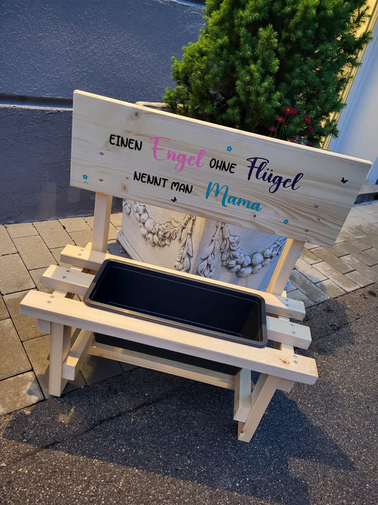 Individuelles Blumenbankerl mit Topf & Namen – Holz Deko für Garten & Zuhause